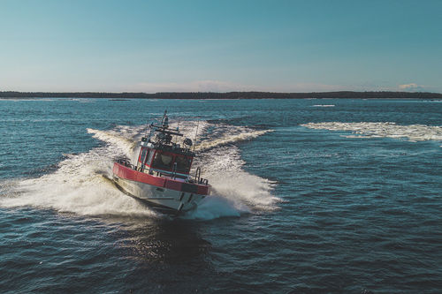 Professional rescue boat - 1000 - Kewatec - inboard waterjet / outboard