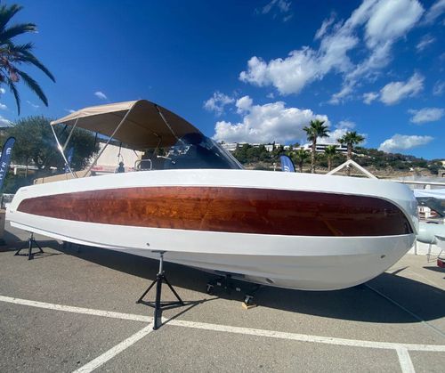 outboard cabin cruiser - Zephyr boats 