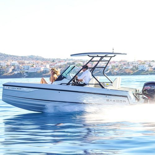 Outboard center console boat 205 Saxdor Yachts Oy 6person max. / sundeck / with Ttop
