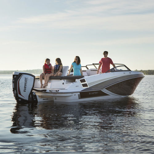 Outboard runabout - GT 240 - Glastron - bowrider / dual-console / wakeboard
