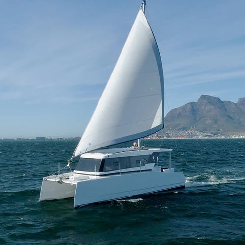 Catamaran - 30  - HopYacht - cruising / 1-cabin / twin-berth