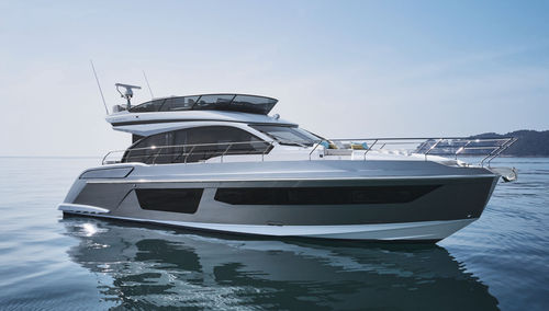 Cruising motor yacht - 53 - Azimut - flybridge / 3-cabin / 4-cabin