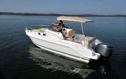 Outboard walkaround - 752 Cruiser Premium - B2 marine - center console / 6-person max. / 9-person max.