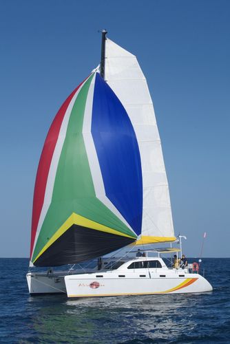 Catamaran - FastCat 435 - African Cats - cruising