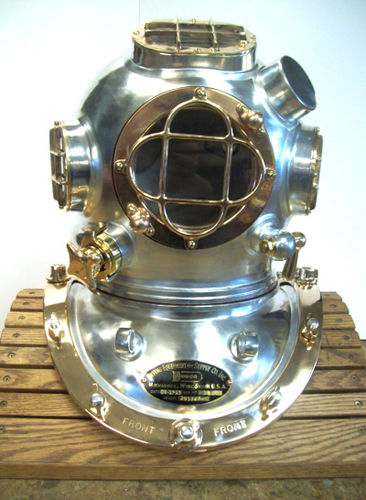 Professional diving helmet - 29134A-M - DESCO Corporation