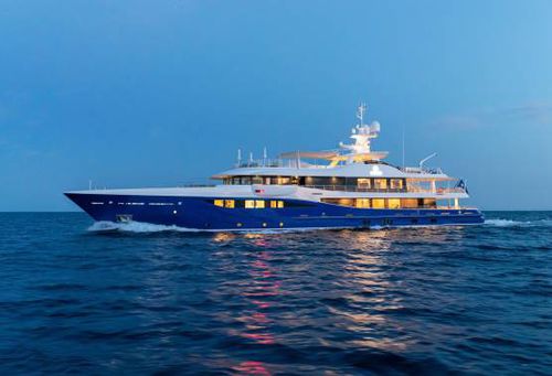 Cruising mega-yacht - NOMAD - Amels - raised pilothouse / custom
