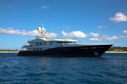 High-speed mega-yacht - DENIKI - Amels - wheelhouse / custom