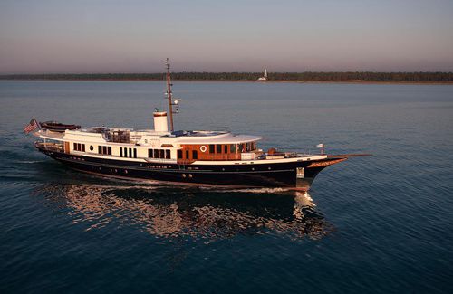 Cruising mega-yacht - SYCARA IV - Burger Boat Company - classic / wheelhouse / 5-cabin