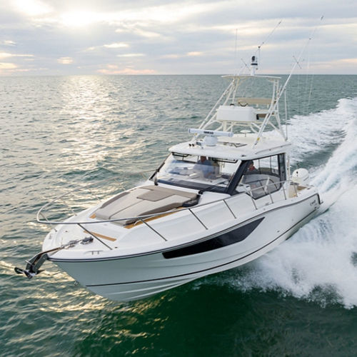 Outboard express cruiser - 365 CONQUEST - Boston Whaler - twin-engine ...