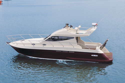 Inboard express cruiser - DC9 SL - Dellapasqua DC - diesel / twin-engine / flybridge
