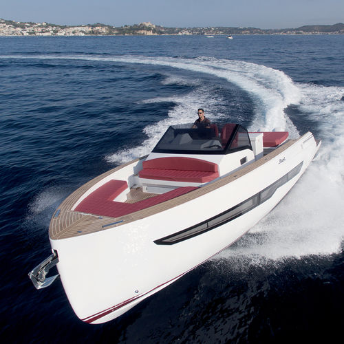 Inboard express cruiser - SEAWALKER 35 - Fiart Mare - twin-engine / 10-person max. / with cabin