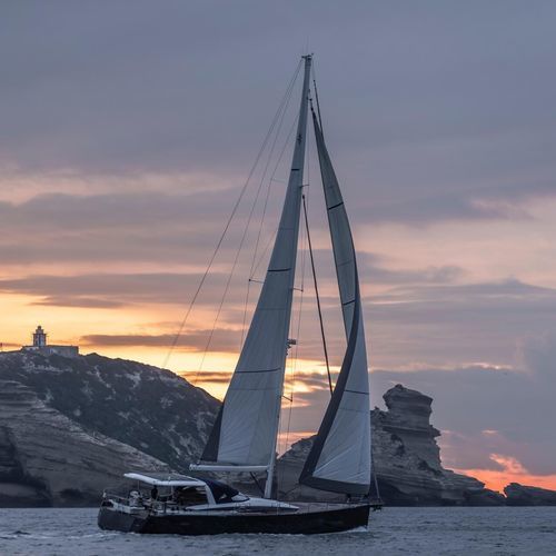 Cruising sailing yacht - JEANNEAU YACHTS 65 - Jeanneau - Sailboats - 3-cabin / 4-cabin / 5-cabin