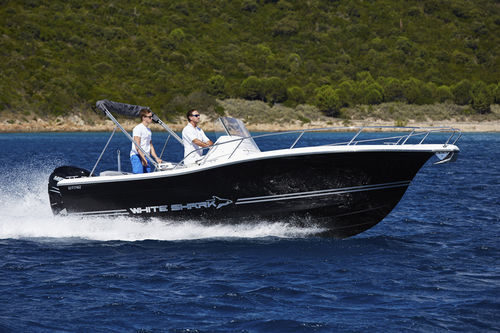 Outboard center console boat - 230 CC Origin - White-shark - fast cruising / 7-person max. / sundeck