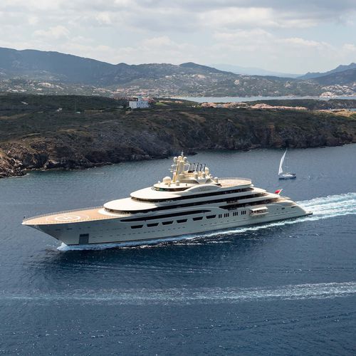 Cruising mega-yacht - DILBAR - Lurssen Yachts - classic / raised pilothouse / with helideck