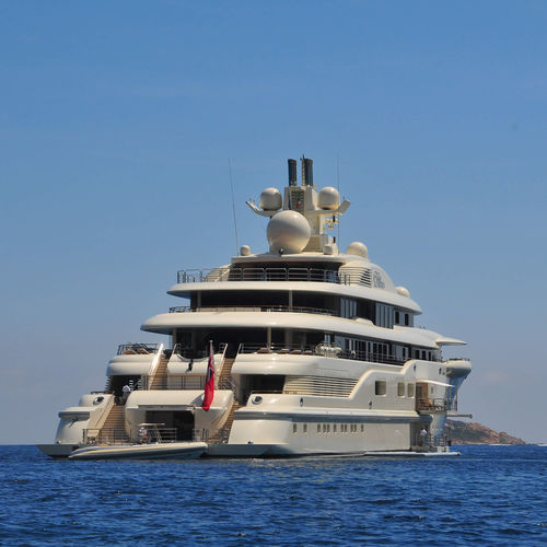 Cruising mega-yacht - AL RAYA - Lurssen Yachts - classic / raised pilothouse / with helideck