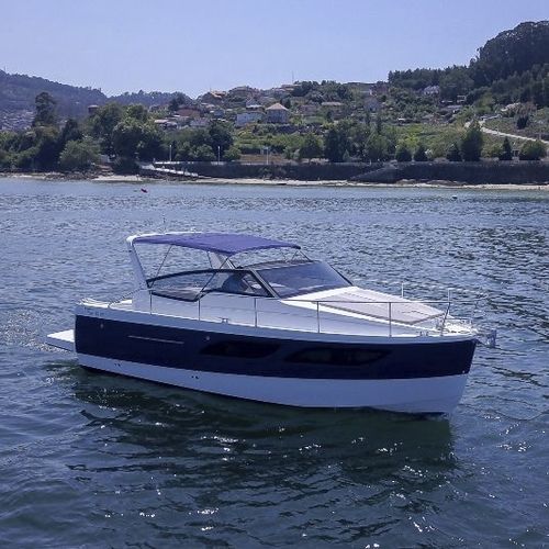 Inboard cabin cruiser - Spirit 31′ - Rodman - twin-engine / open / 8-person max.