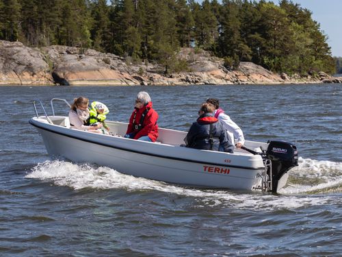 Outboard small boat - 450 - Terhi Oy - open / sport-fishing / 5-person max.