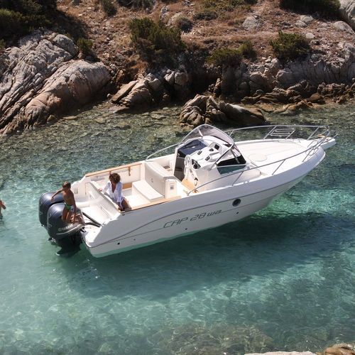 Outboard walkaround - CAP 28 WA - Capelli - twin-engine / center console / open