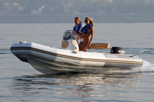 Outboard inflatable boat - MEDLINE 500   - ZODIAC - RIB / side console / open