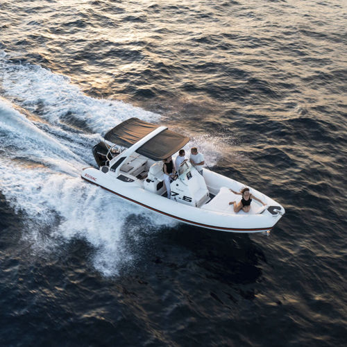 Outboard inflatable boat - Medline 7.5 GT - ZODIAC - rigid / open / center console