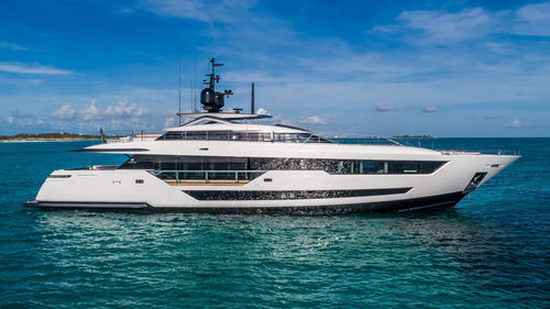 Cruising super-yacht - Navetta 42  - Custom Line Yacht - flybridge / 5-cabin / GRP