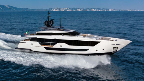 Cruising super-yacht - Navetta 33 - Custom Line Yacht - wheelhouse / shaft drive / semi-displacement hull