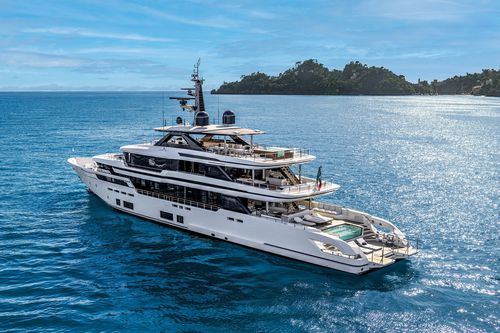 Cruising mega-yacht - 50 - Custom Line Yacht - American / raised pilothouse / 5-cabin