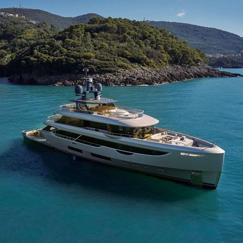 Cruising super-yacht - OASIS 40M - Benetti - wheelhouse / 5-cabin