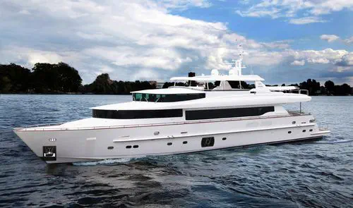 Cruising super-yacht - CC110 Lady Gaga - Horizon - classic