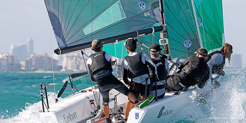 One-design sailboat - 24 - Melges - sport keelboat / carbon mast / ISAF class