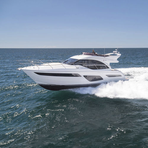 Cruising motor yacht - F50 - Princess - flybridge / 3-cabin / 6-berth