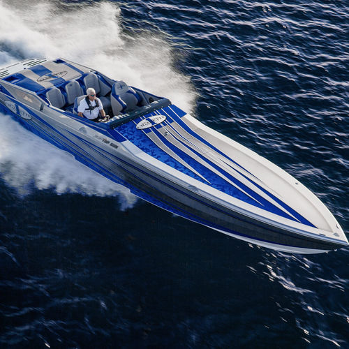 Inboard runabout - 38' Top Gun - Cigarette Racing Team - twin-engine ...