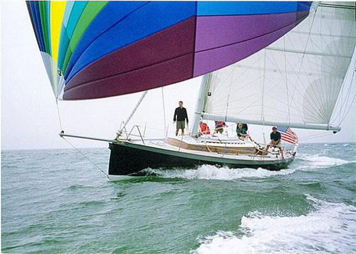 Day-sailer sailboat - GRAY WOLF - Lyman Morse - racing / 2-cabin / 3-cabin