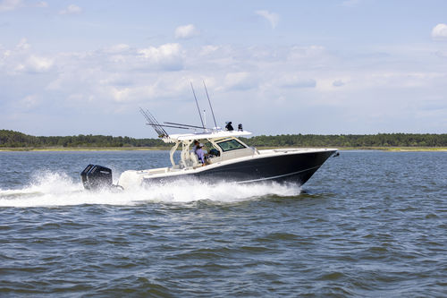 Outboard express cruiser - 400 LXF - Scout Boats - twin-engine / open / center console