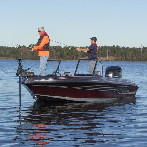 Outboard bass boat - Skeeter - center console / sport-fishing
