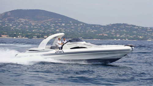 Inboard inflatable boat - 40 WL - BWA - twin-engine / rigid / open