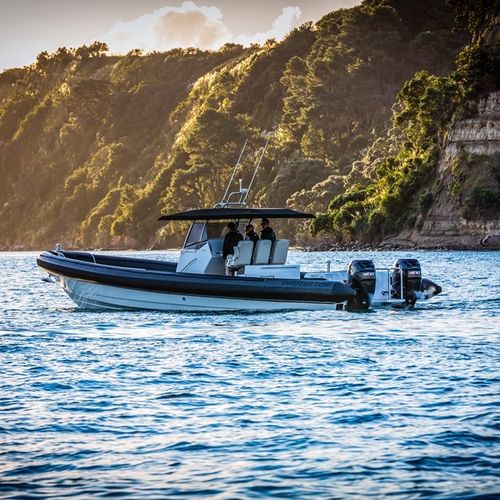 Outboard inflatable boat - 380 CHASE - Protector - twin-engine / rigid / center console