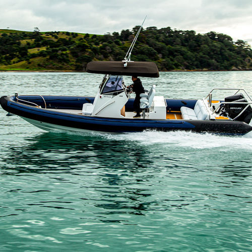Outboard inflatable boat - 310 CHASE - Rayglass Boats - twin-engine / rigid / center console