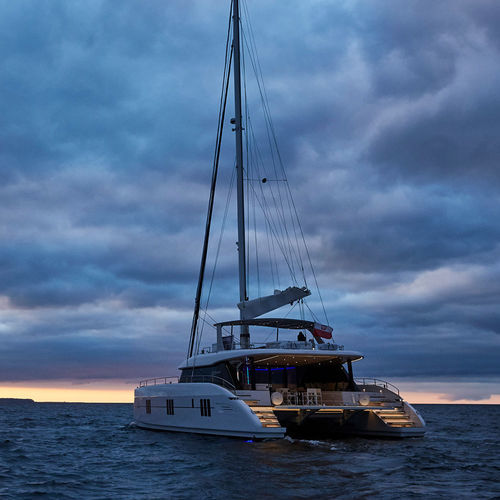 Catamaran sailing yacht - 60 OCA - Sunreef Yachts - 4-cabin / flybridge ...