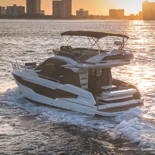Inboard express cruiser - 400 FLY - Galeon - twin-engine / flybridge / coastal cruising