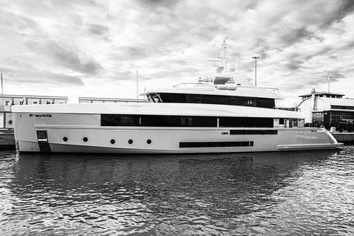 Cruising mega-yacht - M/Y CROCUS - Admiral yachts - raised pilothouse / 10-cabin / aluminum