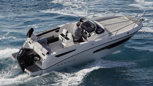 Outboard center console boat - SL692 - Karnic - 7-person max. / with cabin / twin-berth