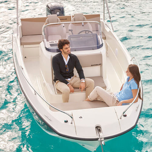 Outboard center console boat - Activ 605 Open - Quicksilver Boats - sport-fishing / 7-person max. / sundeck