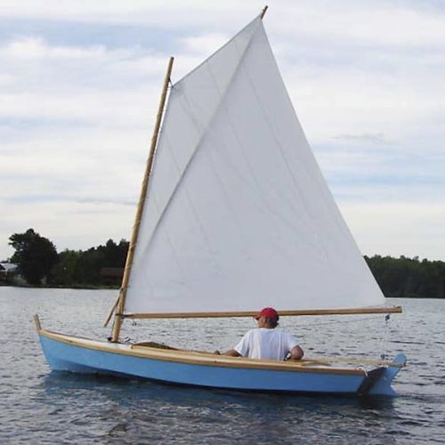 Singlehanded sailing dinghy Zephyr 14 Devlin traditional
