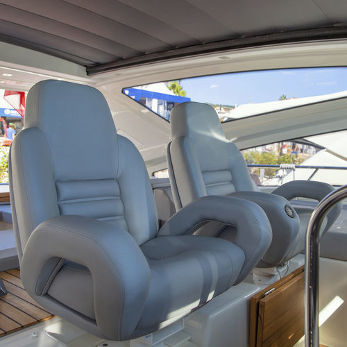 Helm seat - P 416 PRESIDENT  - Besenzoni SpA - for boat / with armrests / adjustable