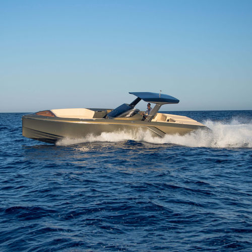 Inboard walkaround - 1212 GHOST AIR - FRAUSCHER BOOTSWERFT - center console / open / 12-person max.
