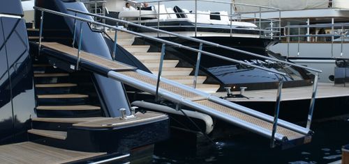 Yacht gangway - ALTAIR  - Sanguineti Chiavari produzione articoli nautici s. - telescopic / motorized