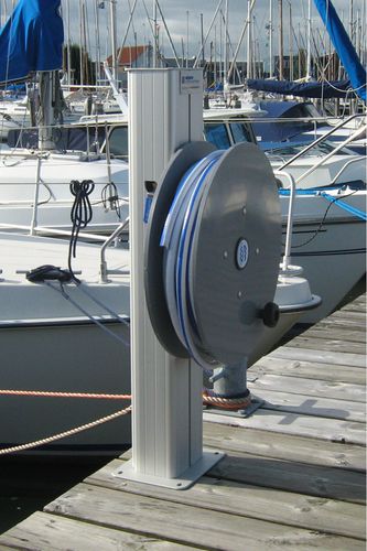 Water supply pedestal - Arctic - Seijsener Harbour Services - for docks / with hose reel