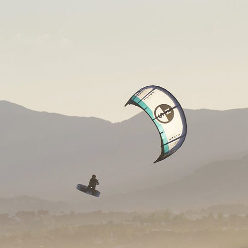 C-shape kitesurf kite - ORBIT PRO - North Kites - hangtime