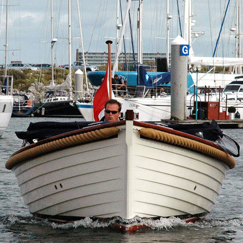 Inboard center console boat - 21 CS & ROYAL  - Moonday Yachts - classic / sundeck / teak deck